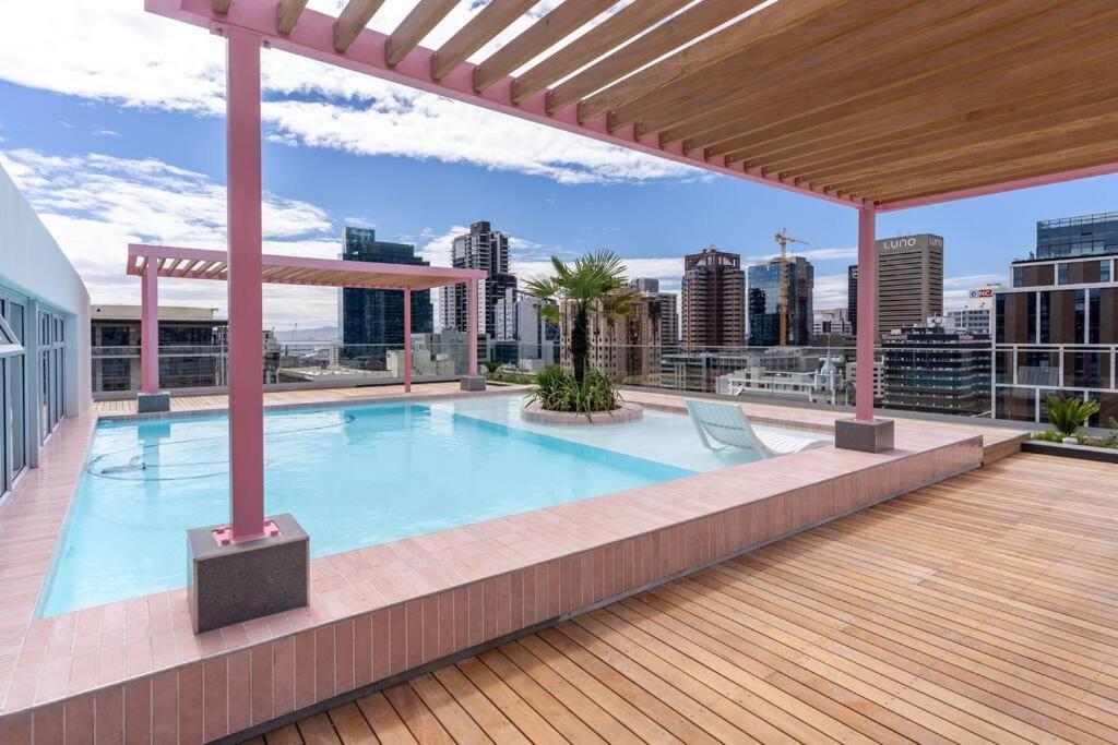 The Rose 603: Centre Aprt With Rooftop Pool Apartamento Cidade Do Cabo