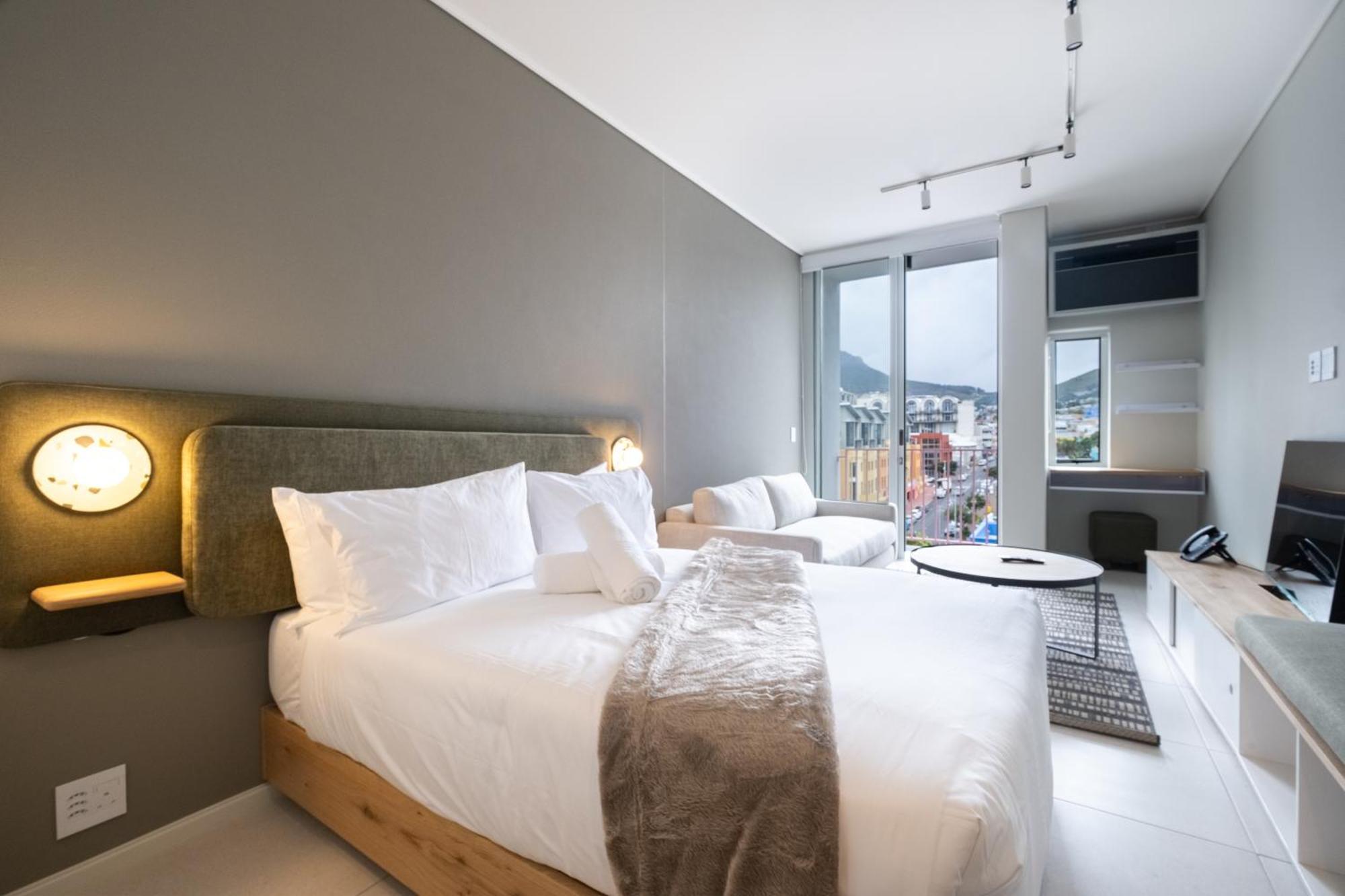 The Rose 603: Centre Aprt With Rooftop Pool * Cidade Do Cabo